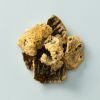 Tempura seaweed snacks op een lichtblauwe achtergrond