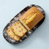 Bitterkoekjes cake op een bord
