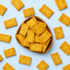 Dip crackers pizza op een schaaltje 