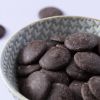 Chocolade druppels puur 46% (bio) van dichtbij