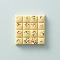 Chocolates For You choc block wit Let’s Disco 100 gram met kleurrijke discodip