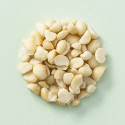Macadamia notenstukjes ongebrand