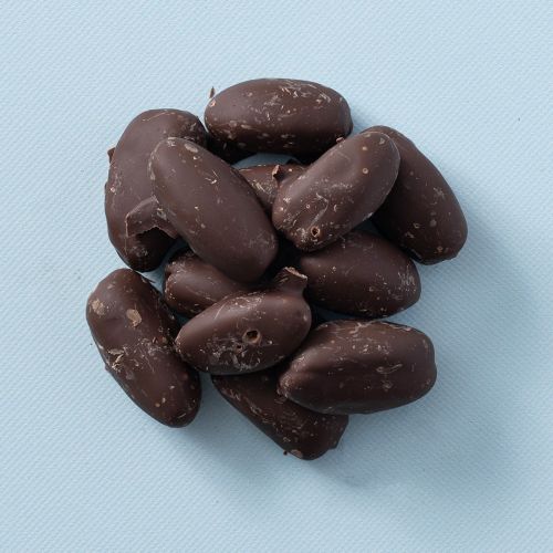Chocolade dadels puur in een cirkel