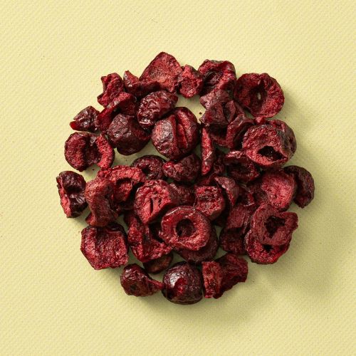 Gevriesdroogde zure kers half Gevriesdroogde zure kers half