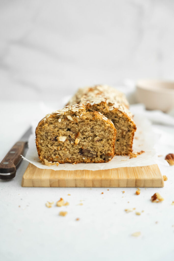 Havermout bananenbrood opengesneden