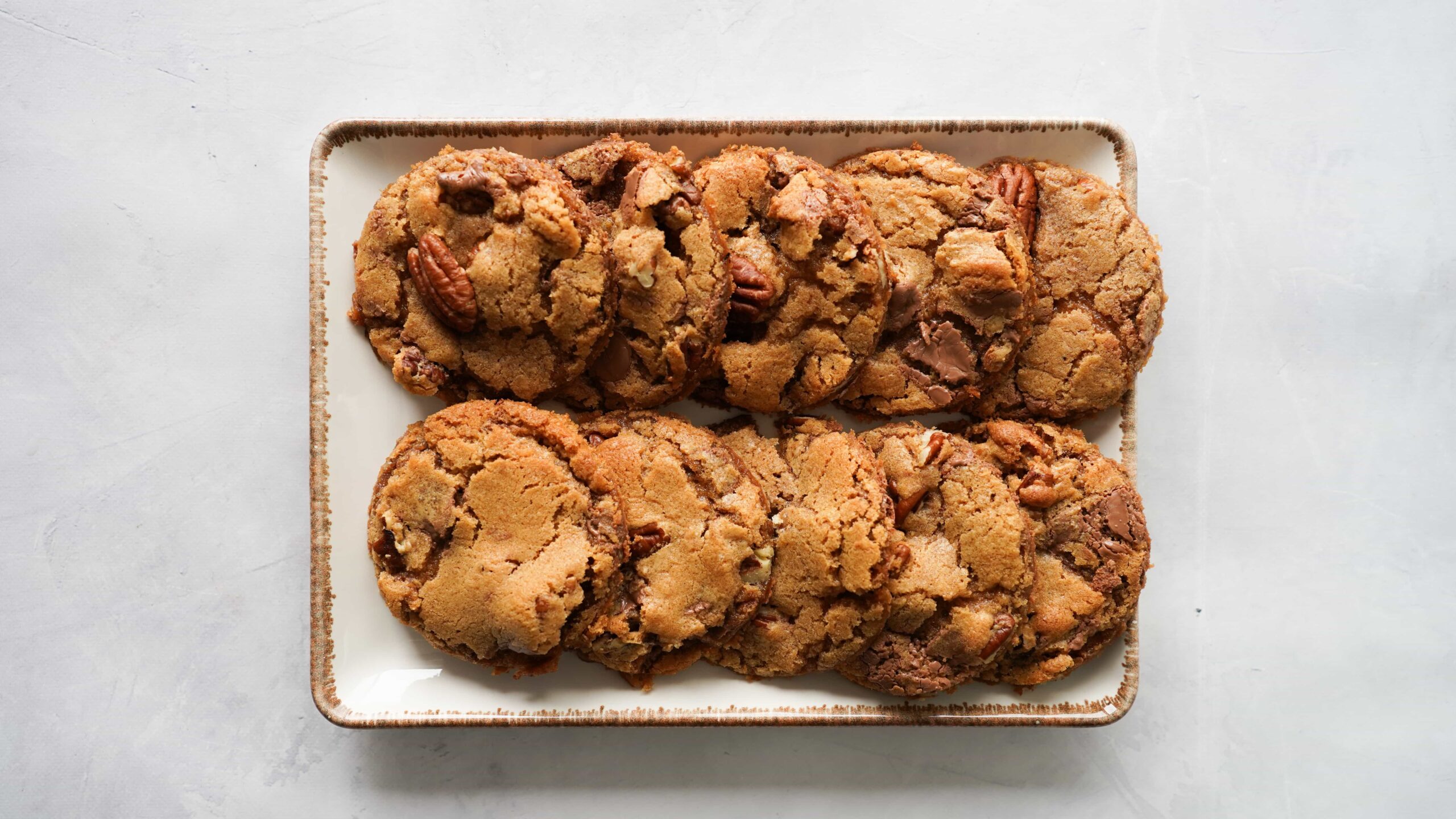 Brown butter cookies met pecannoten Brown butter cookies met pecannoten