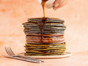Natuurlijk gekleurde pannenkoekjes