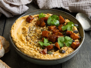 Geroosterde pompoenhummus met dukkah Geroosterde pompoenhummus met dukkah