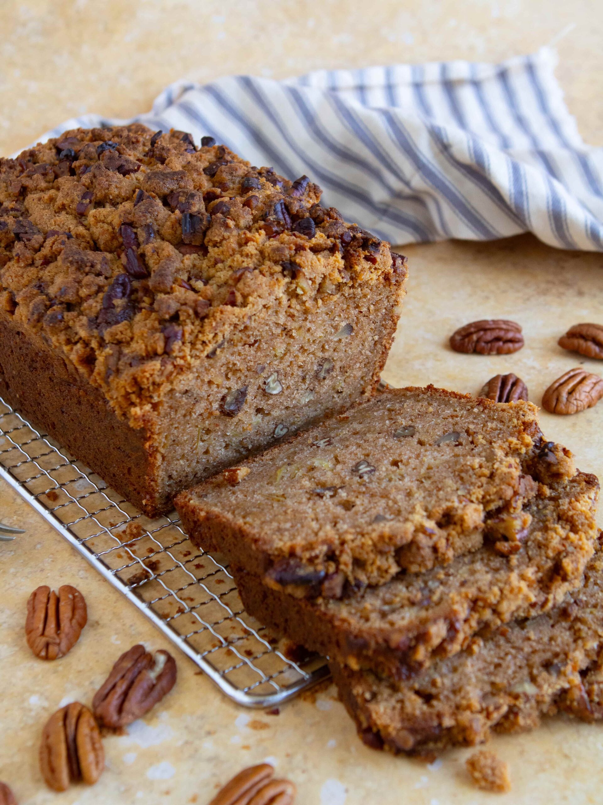 Appel & pecan pumpkin spice cake Appel & pecan pumpkin spice cake